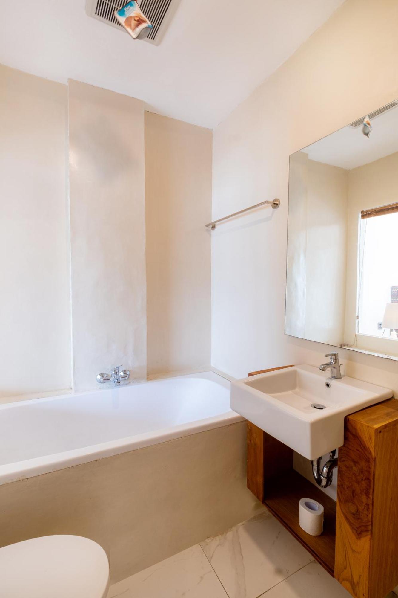 Amp Beach House Toyapakeh Chambre photo