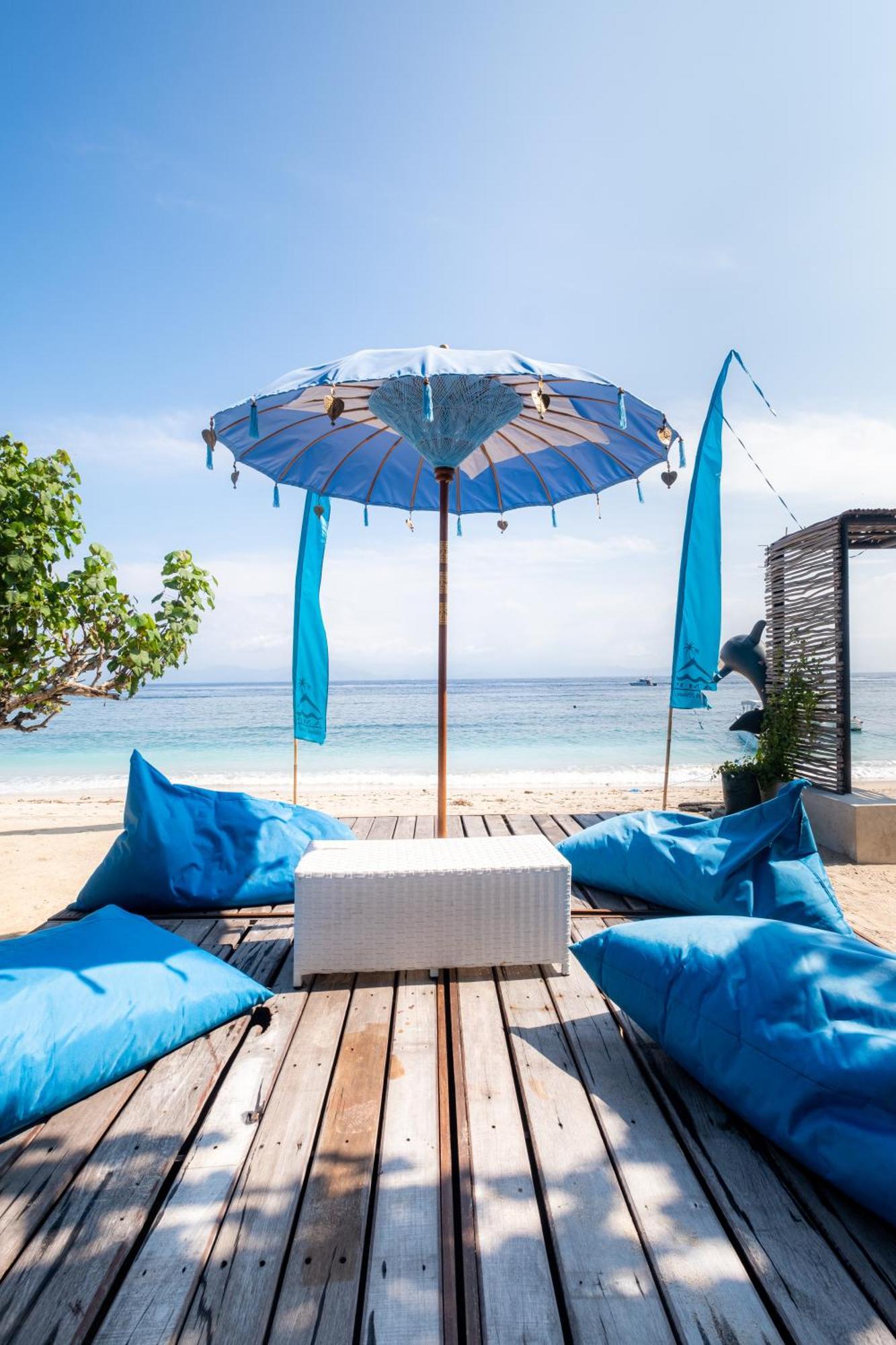 Amp Beach House Toyapakeh Extérieur photo