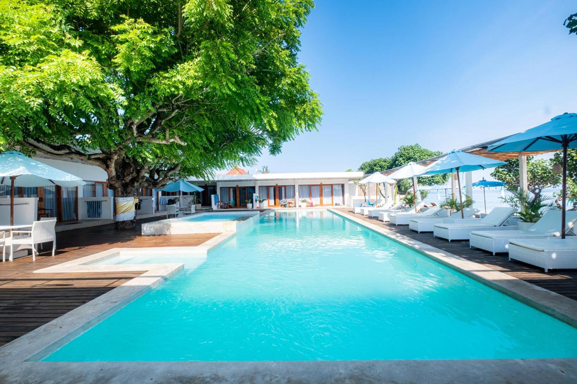 Amp Beach House Toyapakeh Extérieur photo