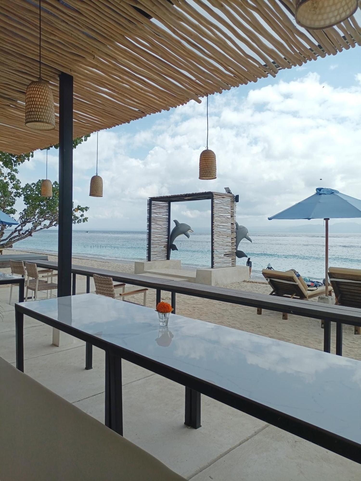 Amp Beach House Toyapakeh Extérieur photo